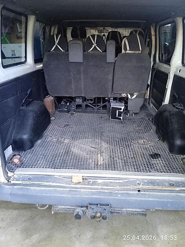 транс: Ford Transit: 2002 г., 0.2 л, Фургон — 7