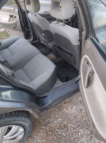 гов 2: Mazda 626: 1992 г., 1.8 л, Механика, Бензин, Седан — 5