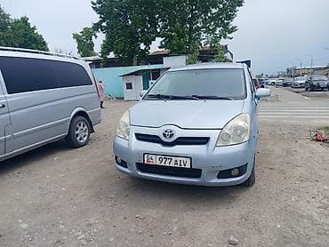 tourer v салон: Toyota Corolla Verso: 2007 г., 2.2 л, Ручные, Дизель, Минивэн — 1