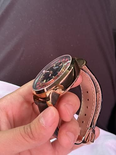 Аксессуары: Часы Jacob & Co Genève, модель с фирменным «рулеточным» безелем — 4
