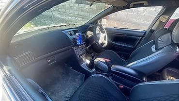 авенсис 1: Toyota Avensis: 2004 г., 2 л, Механика, Бензин, Хэтчбэк — 6