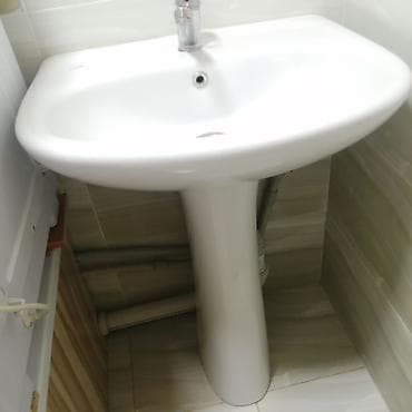 умывальники б у: Раковина для ванной, Особенности: Матовое, Овальная форма, Материал: Керамика, Размер: 83 x 56 см — 3