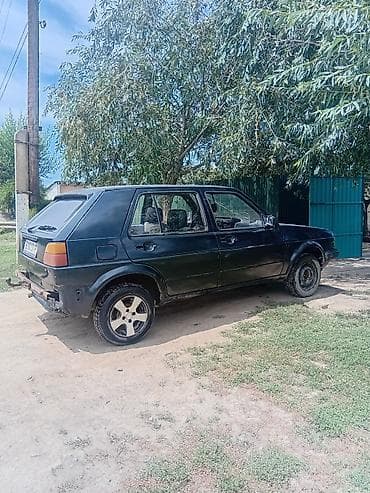 Продажа авто: Volkswagen Golf: 1991 г., Механика, Хэтчбэк — 3