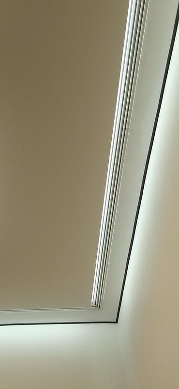 натяжной потолк: Линейное и трековое освещение для потолков - Архитектурные световые — 3