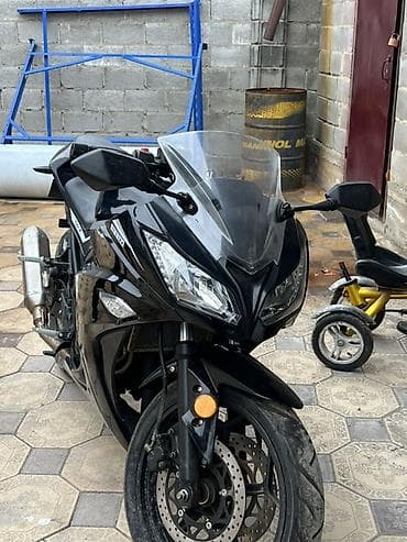 форма мотоцикл: Спортивный мотоцикл (черный обтекатель, двухфарная оптика) с ветровым — 7