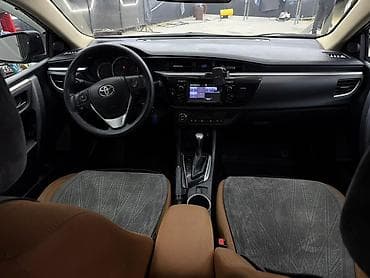 Toyota Corolla: 2014 г., 1.8 л, Автомат, Бензин — 4