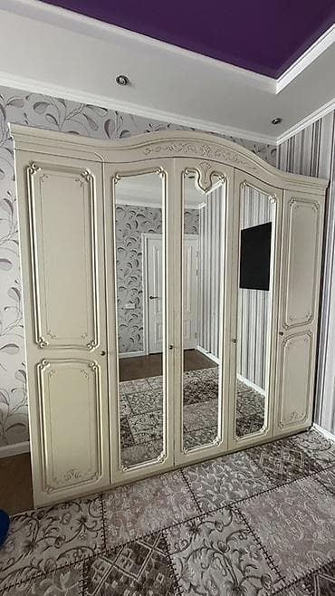 Классический платяной шкаф с зеркалами - Конструкция: пятидверный