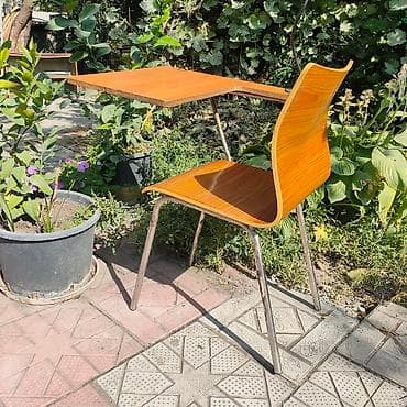 Продаю американскую парту для школьников. Цена договорная. Уступка