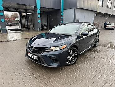 выхлоп машины: Toyota Camry: 2017 г., Седан — 1