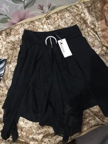 Юбочка абсолютно новая с красивыми рюшами можно в школу и в универ at lalafo.kg Юбочка абсолютно новая с красивыми рюшами можно в школу и в универ
