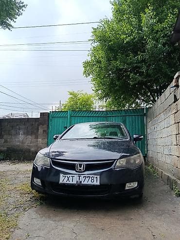civic 5: Honda Civic: 2008 г., 1.3 л, Вариатор, Бензин, Седан — 3