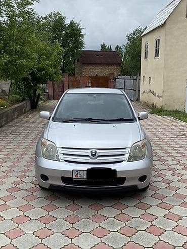 Toyota Ist: 2003 г., 1.3 л, Автомат, Бензин, Хэтчбэк