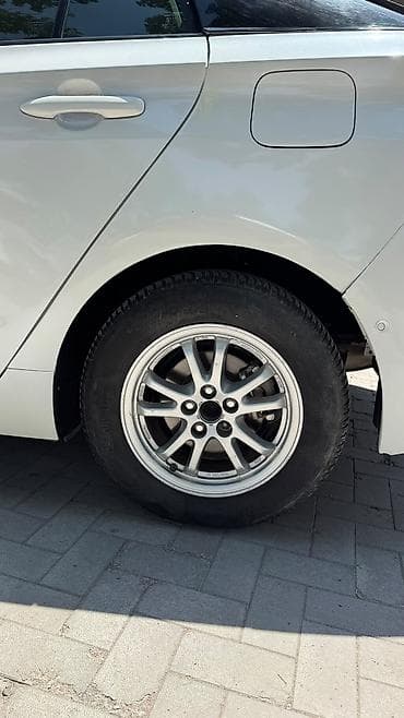 диски r15: Toyota Prius: 2019 г., 1.8 л, Вариатор, Гибрид, Лифтбек — 7