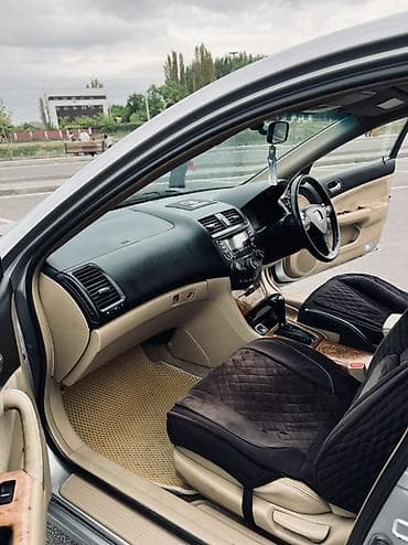Продажа авто: Honda Accord: 2003 г., Автомат, Бензин, Седан — 3