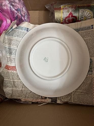 Продается блюда 
Салатники советские 
В отличном качестве и состоянии — 2