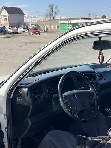 volkswagen vento авто: Volkswagen Golf: 1994 г., 1.8 л, Механика, Бензин, Хэтчбэк — 6
