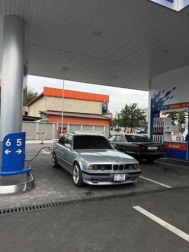 коллектор е34: BMW 5 series: 1990 г., 2.5 л, Механика, Бензин, Седан — 1