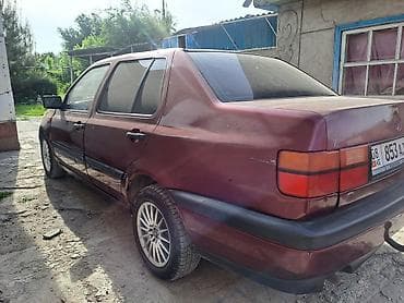 2 4 д: Volkswagen Vento: 1994 г., Механика, Седан — 4