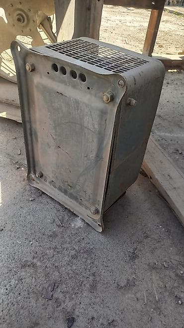 инструменты в чемодане: Металлический корпус/кожух с вентиляционной решёткой - Прочный — 1