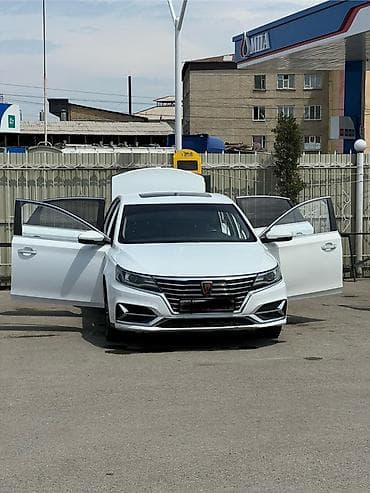 subary imreza: Roewe i5: 2020 г., 1.5 л, Вариатор, Электромобиль, Седан — 3