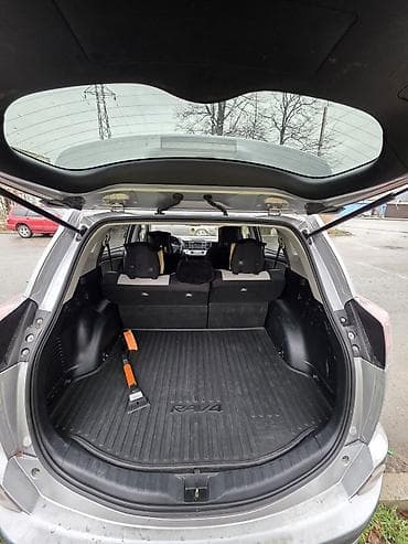 продаю форанер: Toyota RAV4: 2018 г., 2.5 л, Автомат, Бензин, Кроссовер — 7