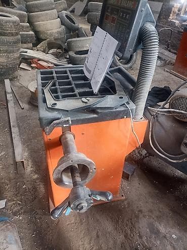 Автосервисное оборудование: Оборудование для шиномонтажа: станок для монтажа/демонтажа шин и — 2