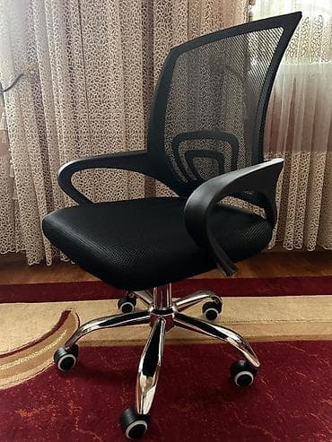 Офисные кресла: Офисное кресло, С колесиками, цвет - Черный — 3