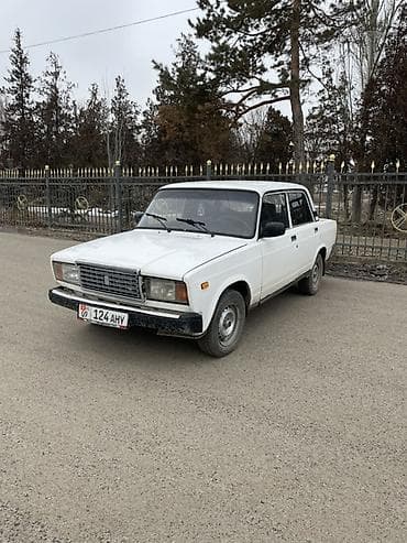 бензин сатам: ВАЗ (ЛАДА) 2107: 2009 г., Кол менен иштөөчү, Бензин, Седан — 2