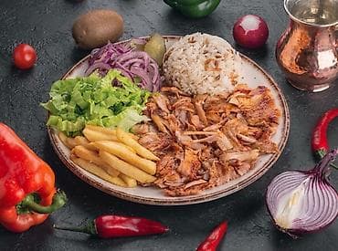 Донар-тарелка с курицей. Состав: - сочное жареное куриное мясо