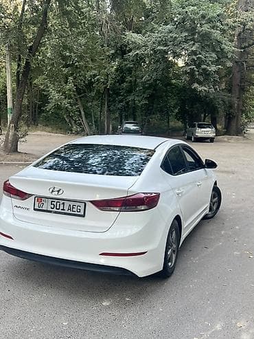 geely e5: Hyundai Avante: 2018 г., 1.6 л, Автомат, Газ, Седан — 2