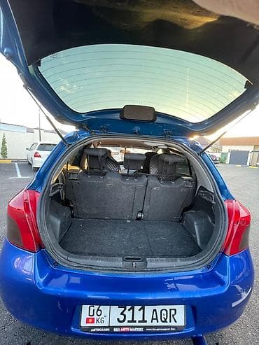Транспорт: Toyota Yaris: 2007 г., 1.3 л, Робот, Бензин, Хэтчбэк — 7