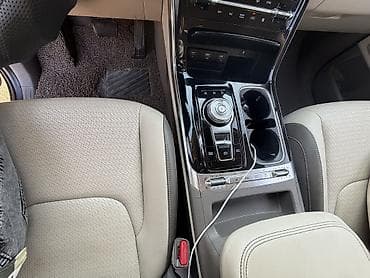 сидения от спринтер: Kia Carnival: 2021 г., 2.2 л, Автомат, Дизель, Минивэн — 3