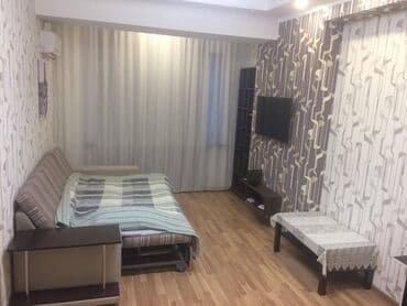 срочно продаётся 1 комнатная квартира в районе шлагбаум по улице кенсуйская 17 пересекает интергельпо: 1 бөлмө — 7