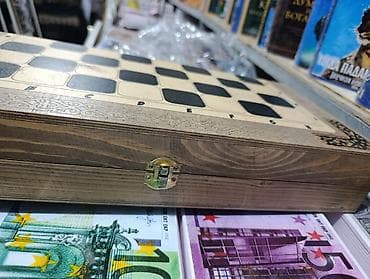 стеклянные шахматы: Деревянные шахматы с резными элементами и фигурками ручной работы - — 5