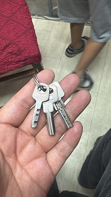 Батирди ижарага алам: 1 бөлмө, 2 м², Эмерексиз — 1