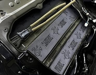 авто шумоизоляция: Профессиональная шумо- и виброизоляция автомобиля под ключ Что — 7