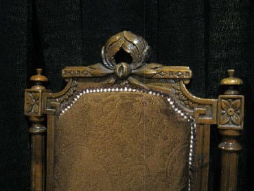 старый мебель продаю: Антиквариат, кон. XIX в. Три стула, комплектом. Цена за комплект 3 — 1