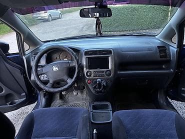 honda stream 2007: Honda Stream: 2002 г., 1.7 л, Механика, Бензин, Минивэн — 5