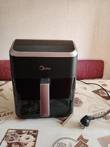 Аэрогриль Midea с цифровым управлением и антипригарным покрытием
