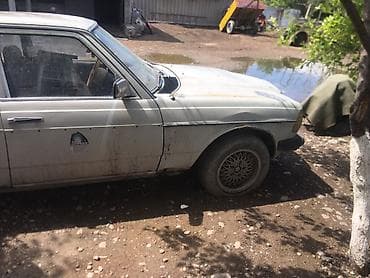Транспорт: Mercedes-Benz W123: 1982 г., Кол менен иштөөчү, Седан — 1