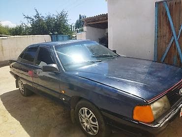 боз белер: Audi 100: 1989 г., 2 л, Кол менен иштөөчү, Бензин, Седан — 3