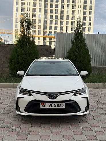 Toyota Corolla: 2021 г., 1.8 л, Автомат, Гибрид, Седан — 1