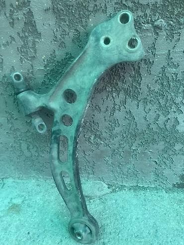 фонари летучая мышь: Передний нижний рычаг подвески (передняя ось, треугольный — 1