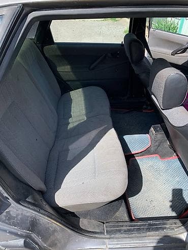 Volkswagen Passat: 1990 г., 1.8 л, Кол менен иштөөчү, Бензин, Седан — 5