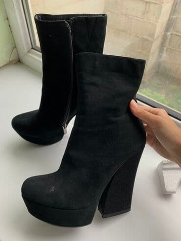 Натуральная замшевая сапожка
36-37 размера
В отличном состоянии at lalafo.kg Натуральная замшевая сапожка
36-37 размера
В отличном состоянии