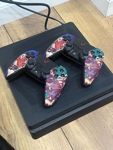 sony ps3: Игровая приставка Sony PlayStation 4 Slim с двумя беспроводными — 2
