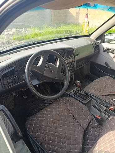 Volkswagen: Volkswagen Passat: 1988 г., 1.8 л, Механика, Бензин, Универсал — 4