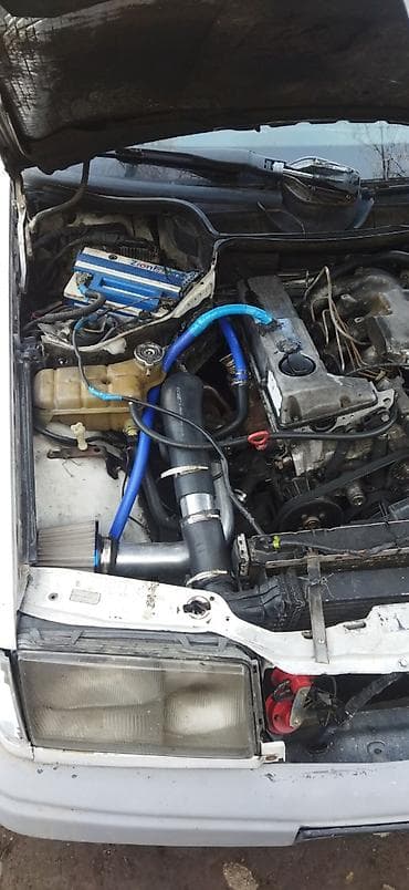 w124: Mercedes-Benz W124: 1990 г., Седан — 7