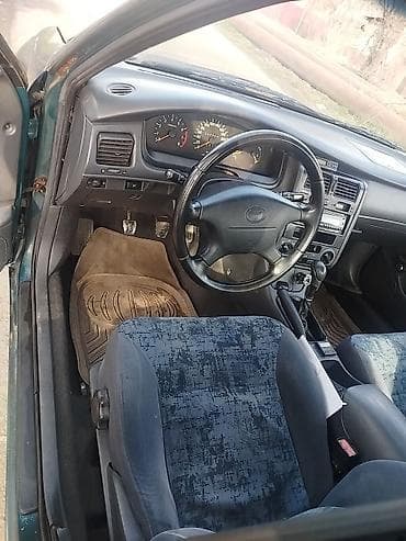 люк: Toyota Carina E: 1997 г., 1.6 л, Механика, Бензин, Хэтчбэк — 6