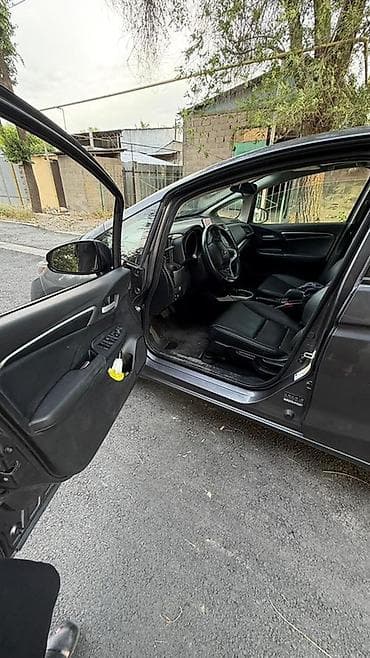 step wgn: Honda Fit: 2018 г., 1.5 л, Автомат, Бензин, Хэтчбэк — 10